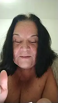 Snapshot of Yaya_Mineira chatting on 06.07.26 Yaya Mineira online show from 06.07.26