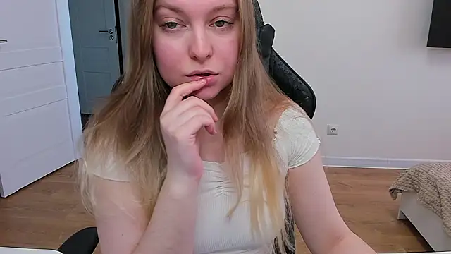 Snapshot of stacy_miracle chatting on 03.24.26 stacy miracle online show from 03.24.26