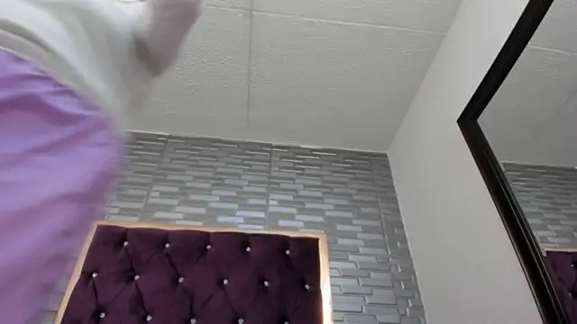 AntoneellaF online show from 02.13.25