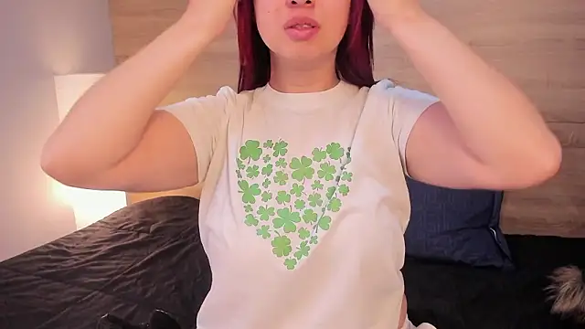 Snapshot of madelaine_blosson chatting on 02.21.26 madelaine blosson online show from 02.21.26