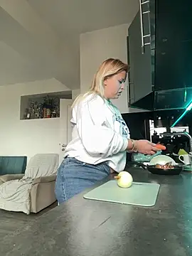 Aneri online show from 04.21.26