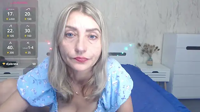 Snapshot of ZoeGrant chatting on 01.13.25 ZoeGrant online show from 01.13.25