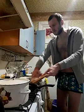 Snapshot of Super4len20 chatting on 11.04.25 Super4len20 online show from 11.04.25