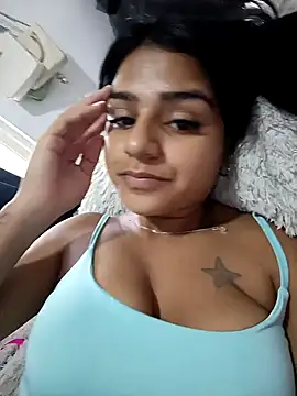 Snapshot of AnnRosse18 chatting on 01.09.25 AnnRosse18 online show from 01.09.25