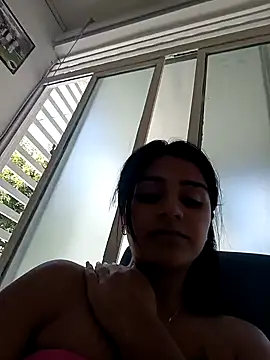 Snapshot of AnnRosse18 chatting on 01.12.25 AnnRosse18 online show from 01.12.25
