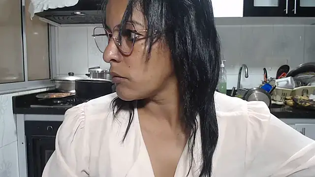 kateleyagrey online show from 04.06.26