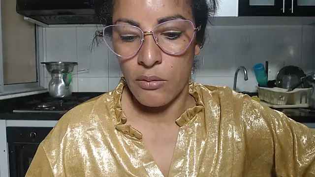 Snapshot of kateleyagrey chatting on 06.30.26 kateleyagrey online show from 06.30.26