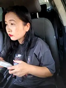 Bet Lu online show from 09.12.25