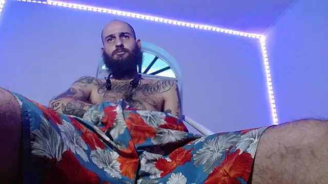 Snapshot of Tatted21xxx chatting on 11.25.25 Tatted21xxx online show from 11.25.25