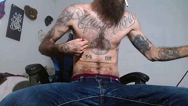 Snapshot of Tatted21xxx chatting on 03.11.26 Tatted21xxx online show from 03.11.26