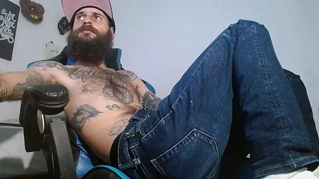 Snapshot of Tatted21xxx chatting on 03.12.26 Tatted21xxx online show from 03.12.26