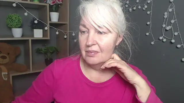 BlondyLeeBest online show from 02.08.26