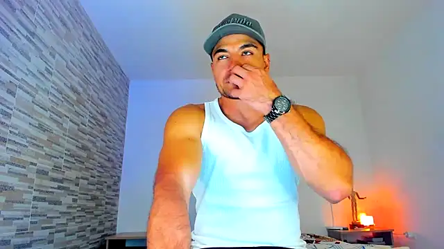 Snapshot of nicolas_herrera chatting on 01.27.25 nicolas herrera online show from 01.27.25
