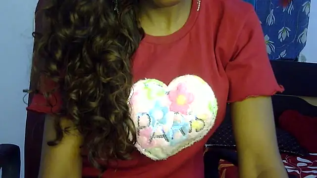 Snapshot of Indian-Squirt chatting on 11.02.25 Indian-Squirt online show from 11.02.25