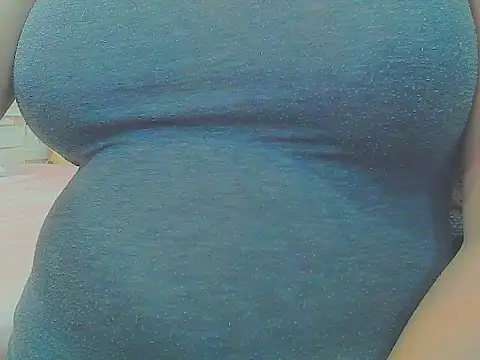 Snapshot of keepmepregnantT chatting on 01.17.26 keepmepregnantT online show from 01.17.26