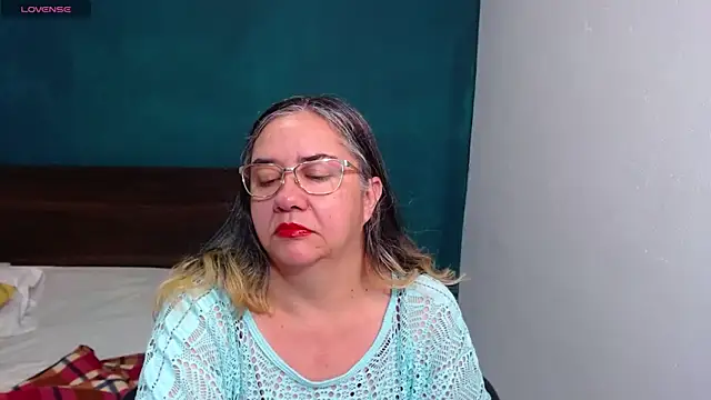 scaelettdubois online show from 11.28.25