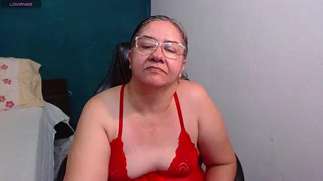 scaelettdubois online show from 04.10.26