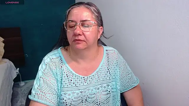 Snapshot of scaelettdubois chatting on 06.02.26 scaelettdubois online show from 06.02.26