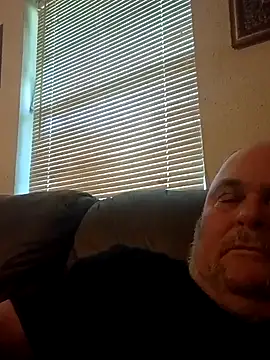 Snapshot of jamestexas chatting on 04.19.26 jamestexas online show from 04.19.26