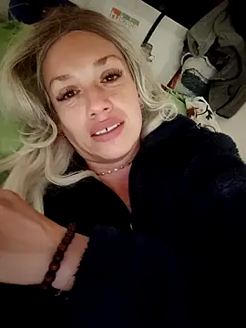 Snapshot of sexymarilyncolombia chatting on 01.29.25 sexymarilyncolombia online show from 01.29.25