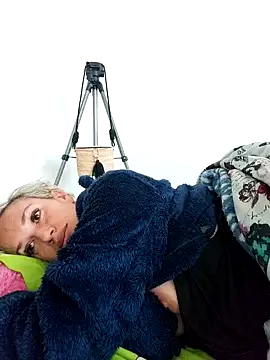 Snapshot of sexymarilyncolombia chatting on 02.19.25 sexymarilyncolombia online show from 02.19.25