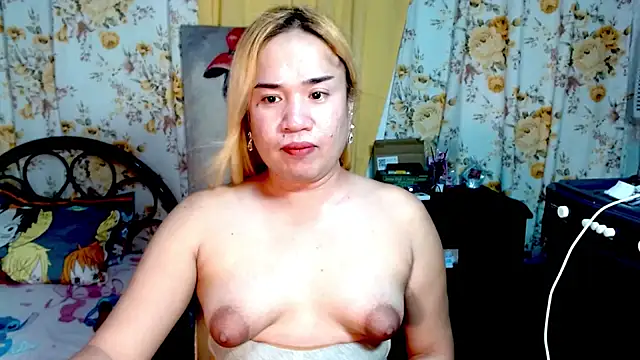 Snapshot of Bigdirtynipples chatting on 09.25.25 Bigdirtynipples online show from 09.25.25