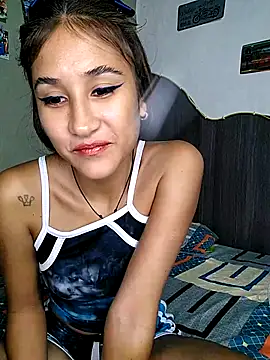 Little Naughty Nicole online show from 04.16.26