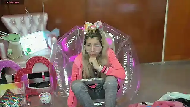 Skinygirl online show from 03.06.26