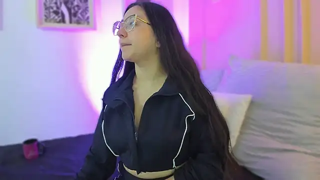 lucy neil online show from 02.22.26