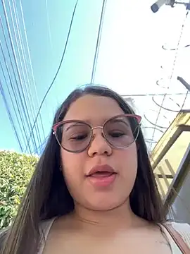 Lucyklein2022 online show from 12.31.24