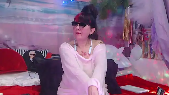 NightOrhideya online show from 11.16.25