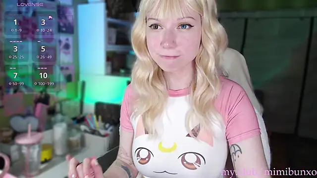 Snapshot of freya_sunny chatting on 04.30.26 freya sunny online show from 04.30.26