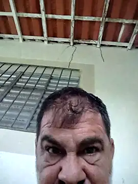 Snapshot of Peludo173317 chatting on 04.27.26 Peludo173317 online show from 04.27.26