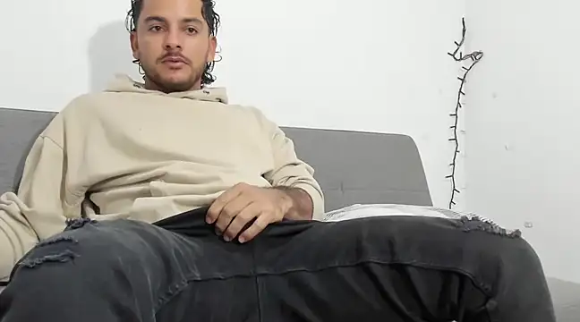 tuyo1995 online show from 03.02.25