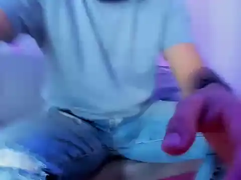 tuyo1995 online show from 11.19.25