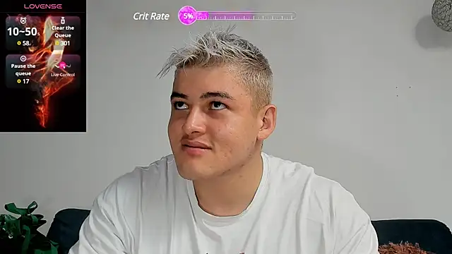 Snapshot of Leonsmoron chatting on 01.09.25 Leonsmoron online show from 01.09.25