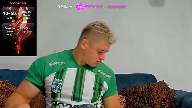 Snapshot of Leonsmoron chatting on 01.20.25 Leonsmoron online show from 01.20.25