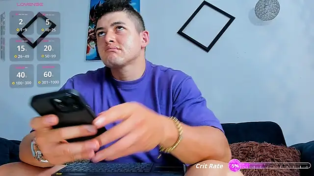 Snapshot of Leonsmoron chatting on 09.17.25 Leonsmoron online show from 09.17.25