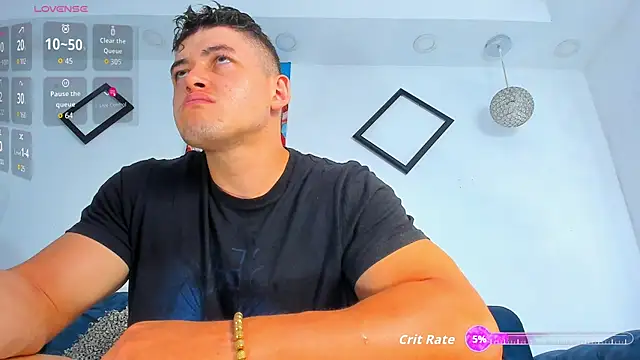 Snapshot of Leonsmoron chatting on 10.03.25 Leonsmoron online show from 10.03.25