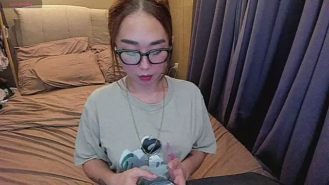 MissAyaCollins online show from 12.15.25