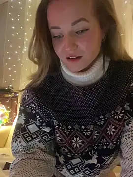 Snapshot of Lady__Maria chatting on 12.14.24 Lady  Maria online show from 12.14.24