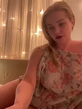 Snapshot of Lady__Maria chatting on 01.10.25 Lady  Maria online show from 01.10.25