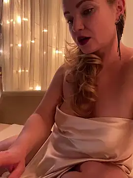 Snapshot of Lady__Maria chatting on 02.01.25 Lady  Maria online show from 02.01.25