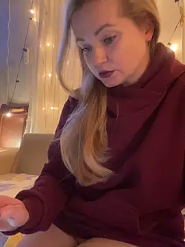 Snapshot of Lady__Maria chatting on 02.11.25 Lady  Maria online show from 02.11.25