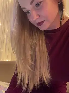Snapshot of Lady__Maria chatting on 02.14.25 Lady  Maria online show from 02.14.25