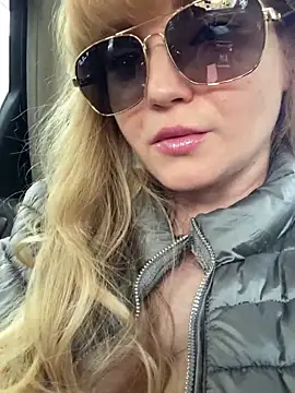 Snapshot of Lady__Maria chatting on 03.11.25 Lady  Maria online show from 03.11.25