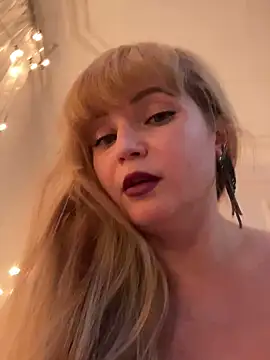 Snapshot of Lady__Maria chatting on 03.12.25 Lady  Maria online show from 03.12.25