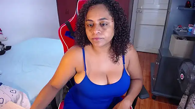 BellaKarla online show from 03.08.26