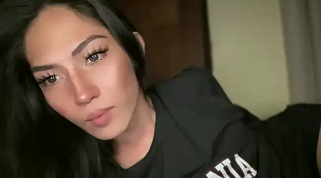 Snapshot of Bella_Gordon chatting on 01.14.25 Bella Gordon online show from 01.14.25