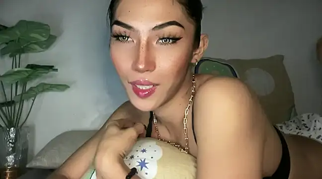 Snapshot of Bella_Gordon chatting on 02.08.25 Bella Gordon online show from 02.08.25